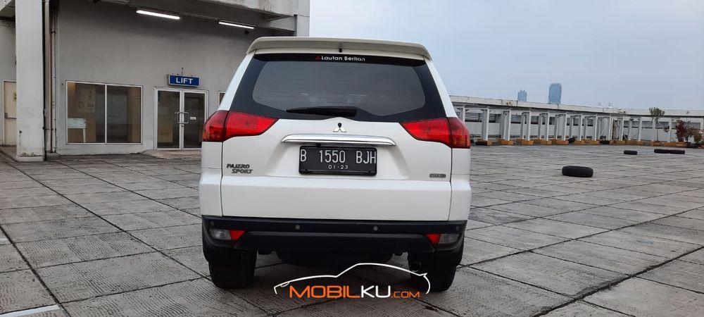 Mobil Mitsubishi Pajero Sport 2012