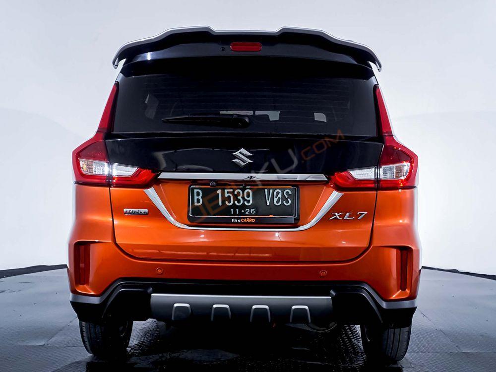 Mobil Suzuki XL7 2021