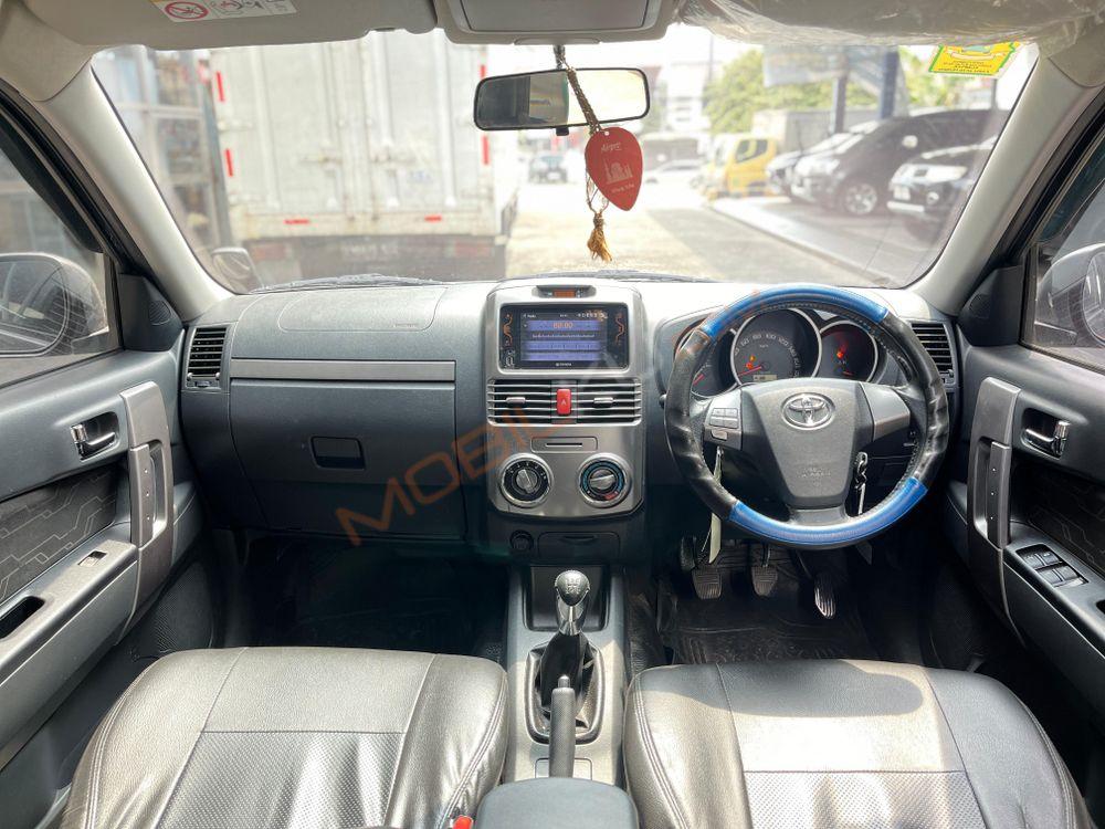 Mobil Toyota Rush 2016