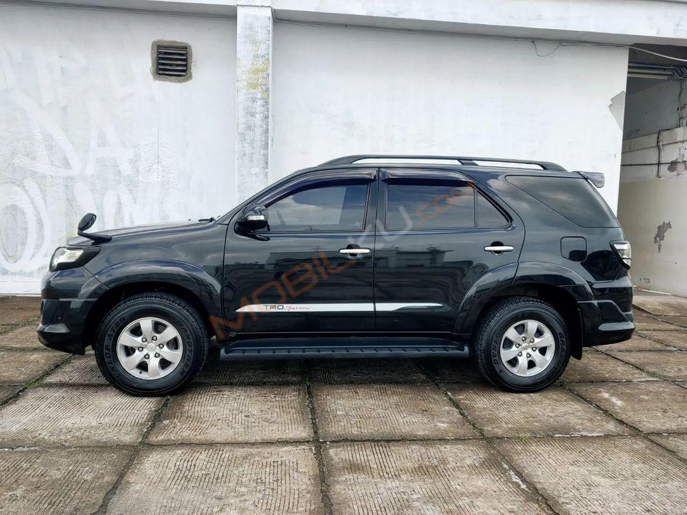 Mobil Toyota Fortuner 2012