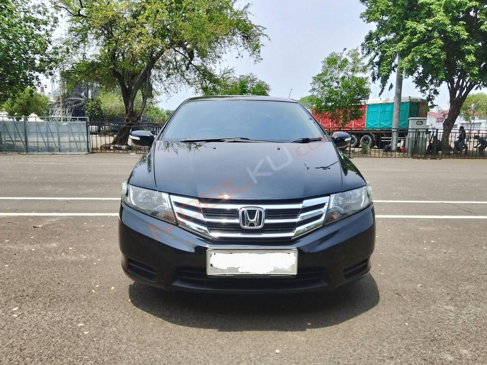 Mobil Honda City Sedan 2012