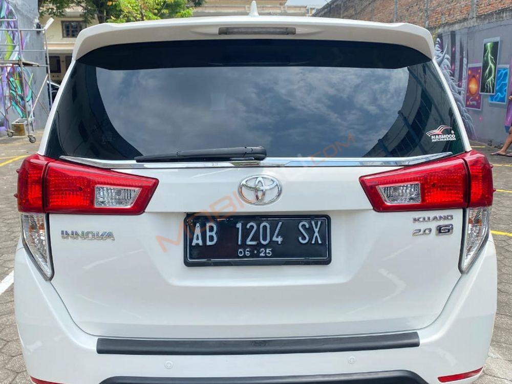 Mobil Toyota Kijang Innova 2020