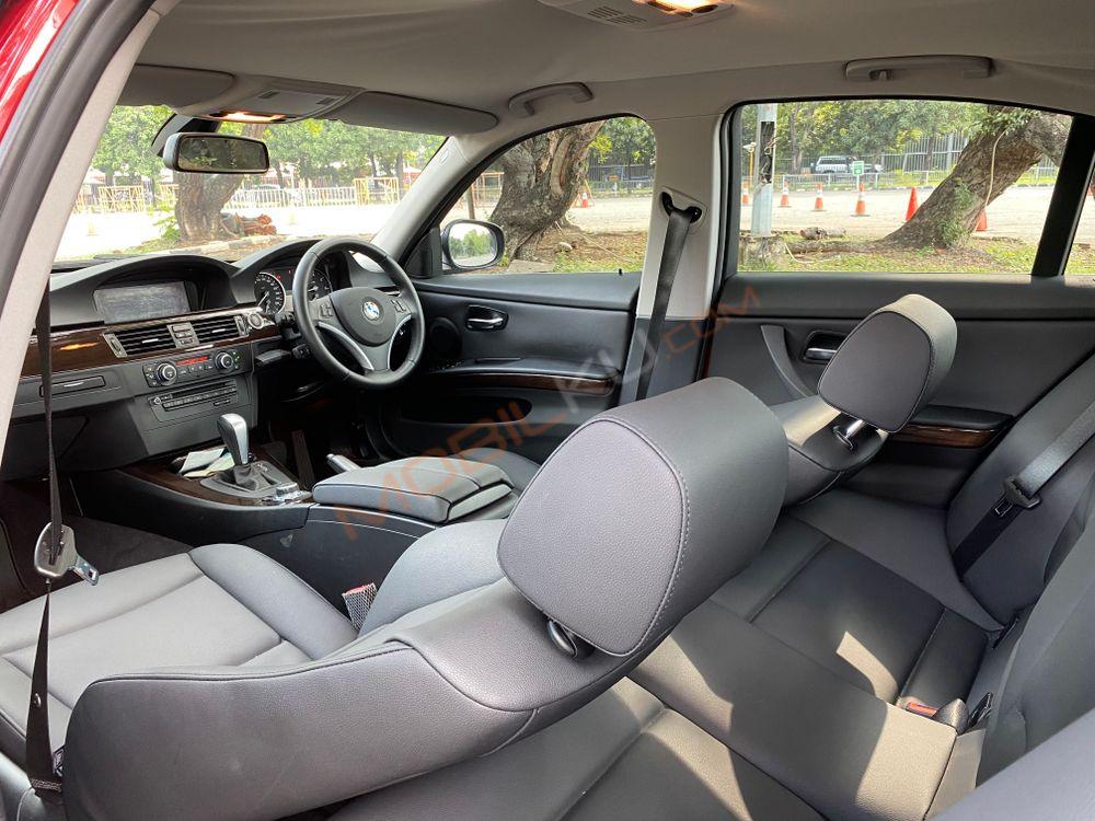 Mobil BMW 3 Series 2011