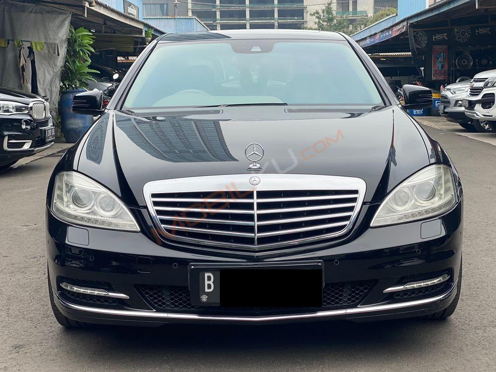 Mobil Mercedes-Benz S-Class 2011