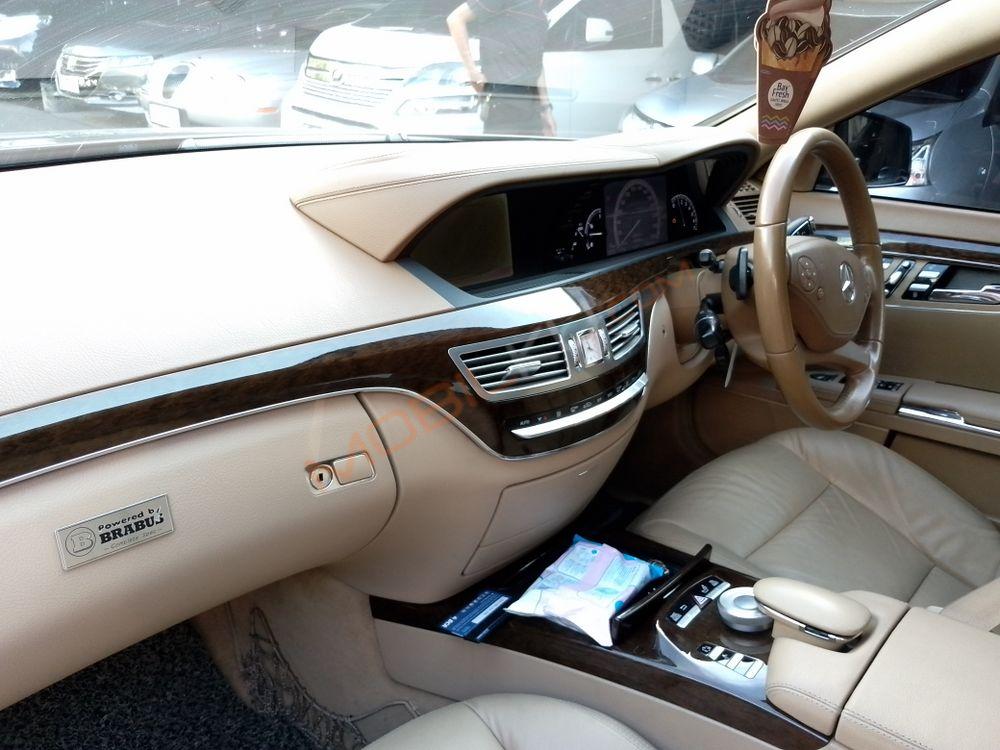 Mobil Mercedes-Benz S-Class 2011