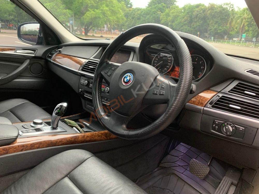 Mobil BMW X5 2008