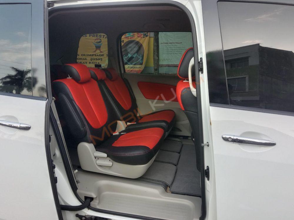 Mobil Mazda Biante 2012