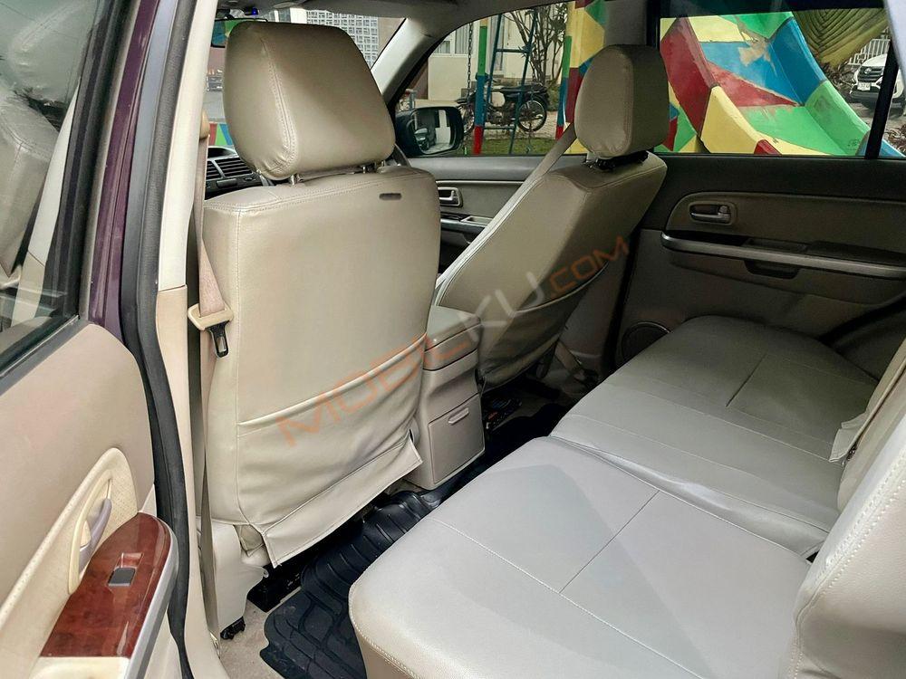 Mobil Suzuki Grand Vitara 2008