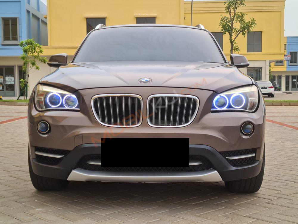Mobil BMW X1 2013