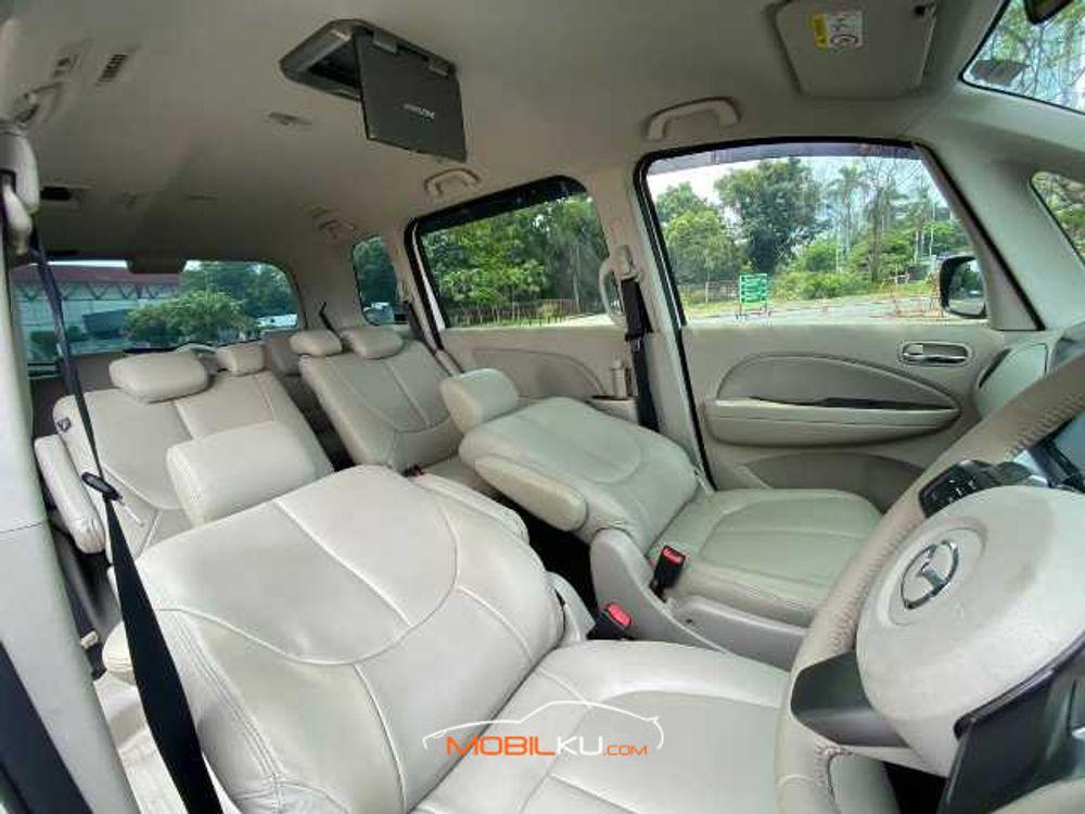 Mobil Mazda Biante 2016