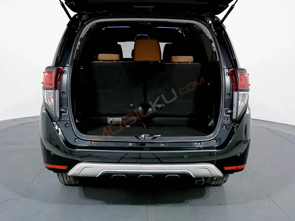 Mobil Toyota Kijang Innova 2019