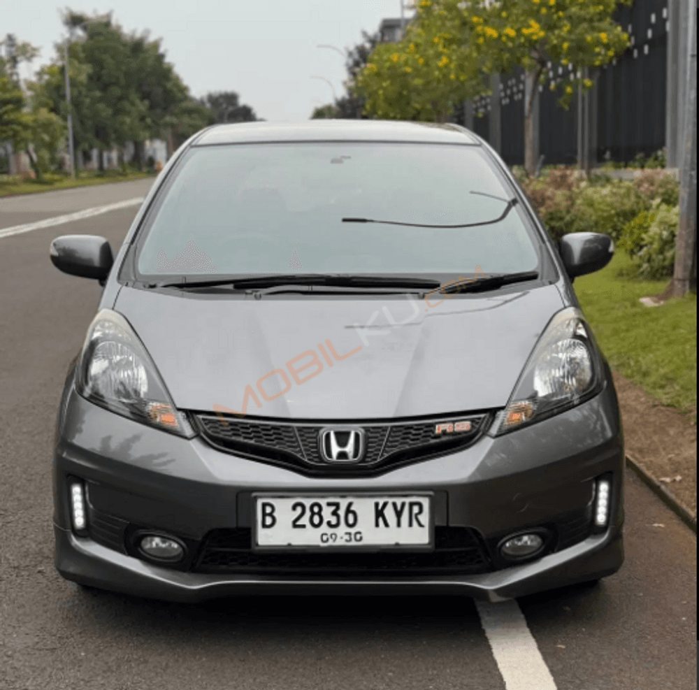 Mobil Honda Jazz 2014