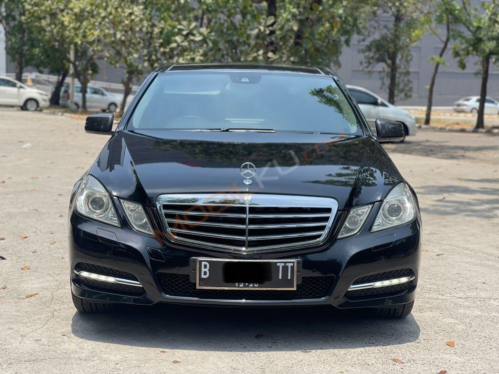 Mobil Mercedes-Benz E-Class 2011