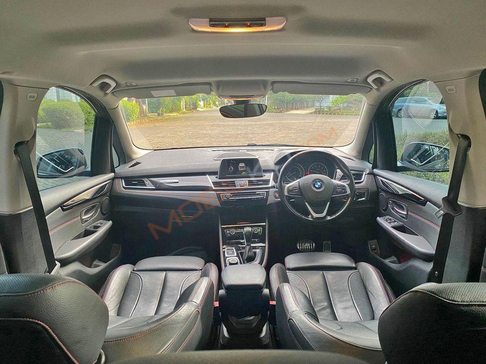 Mobil BMW 2 Series 2015