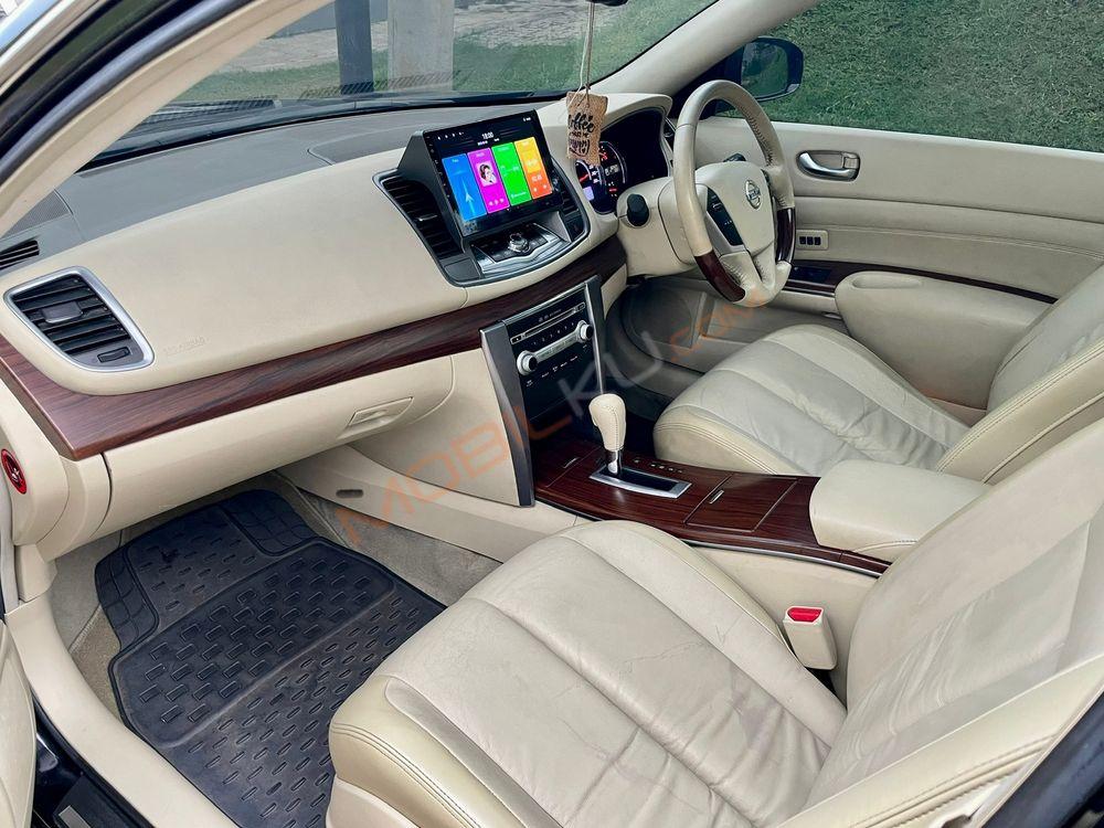 Mobil Nissan Teana 2013