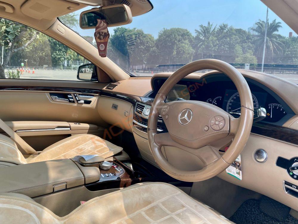 Mobil Mercedes-Benz S-Class 2011