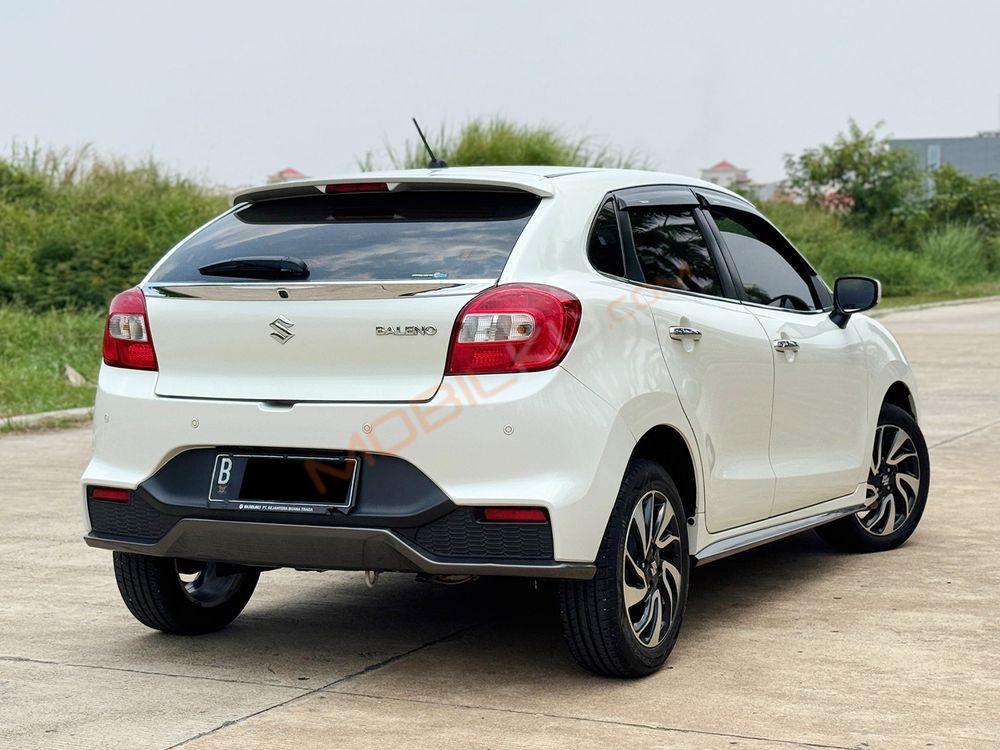 Mobil Suzuki Baleno 2020