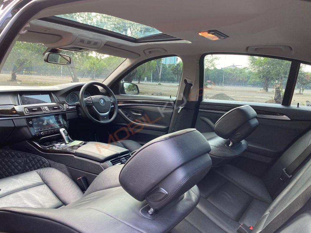Mobil BMW 5 Series 2013