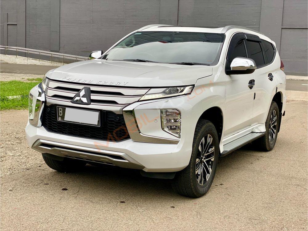 Mobil Mitsubishi Pajero Sport 2022