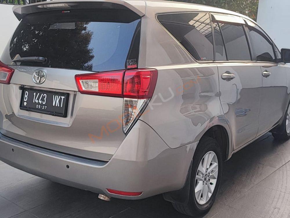 Mobil Toyota Kijang Innova 2017