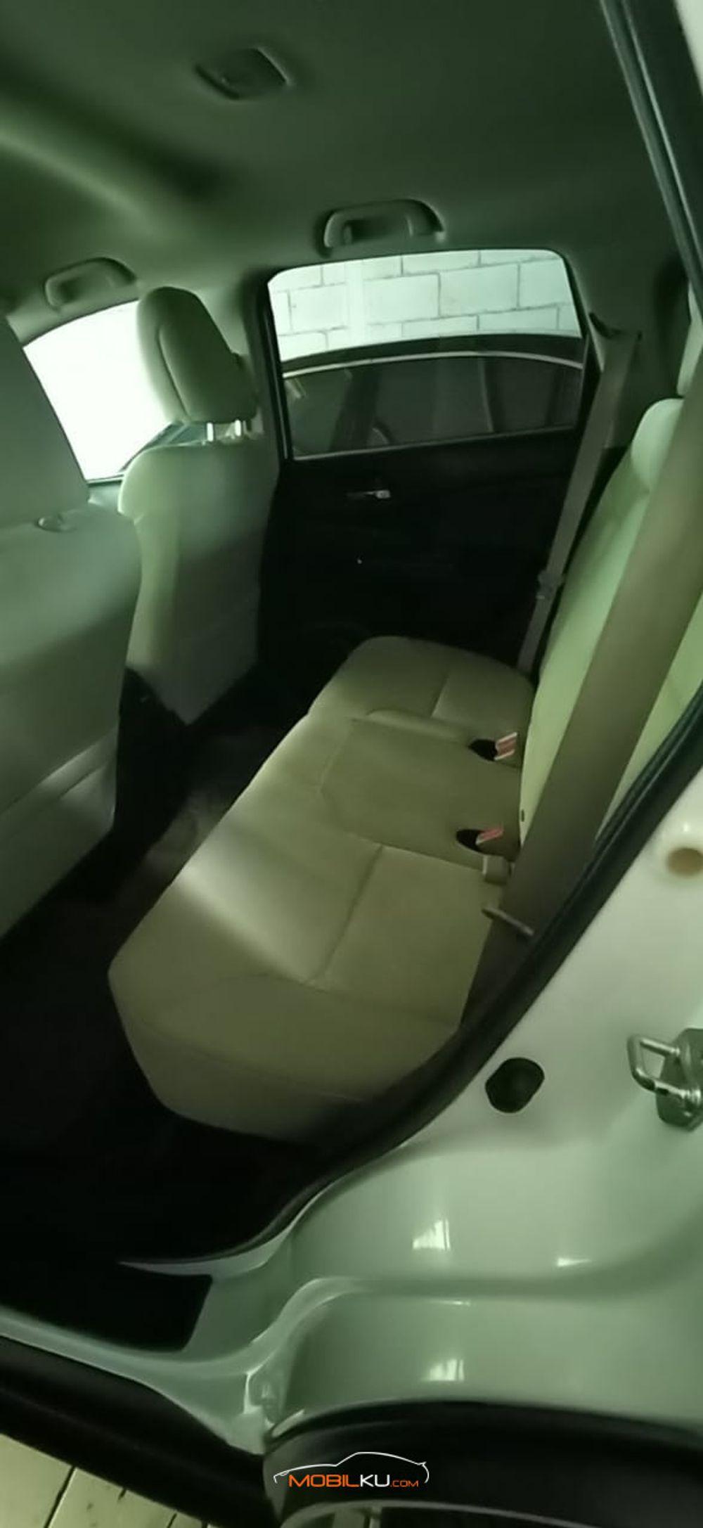 Mobil Honda CR-V 2015