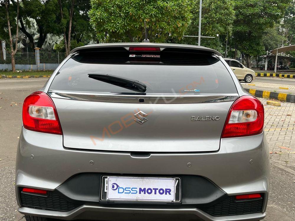 Mobil Suzuki Baleno 2020
