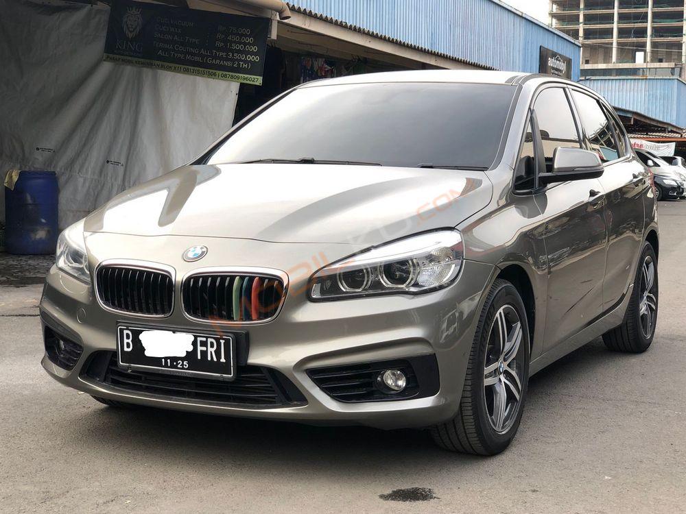 Mobil BMW 2 Series 2015