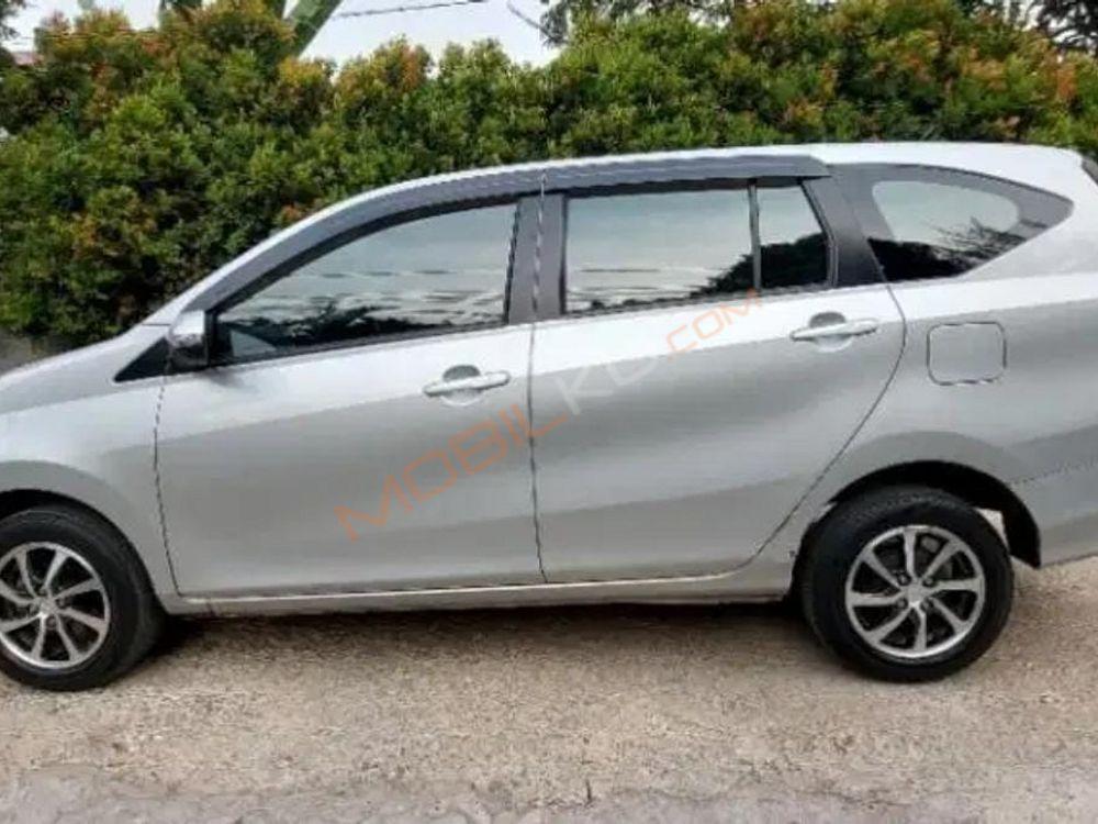 Mobil Daihatsu Sigra 2018