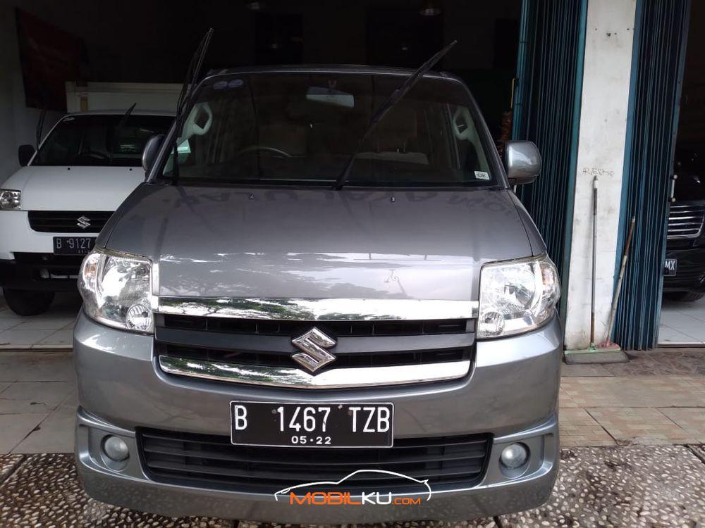 Mobil Suzuki APV 2012