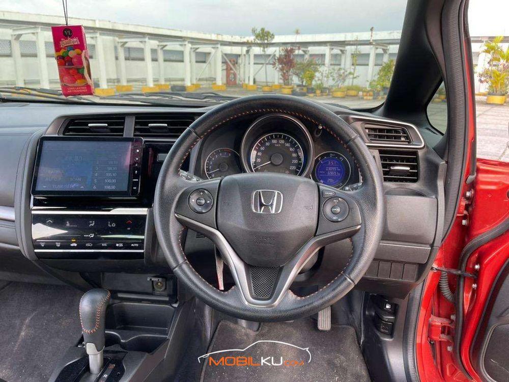 Mobil Honda Jazz 2018