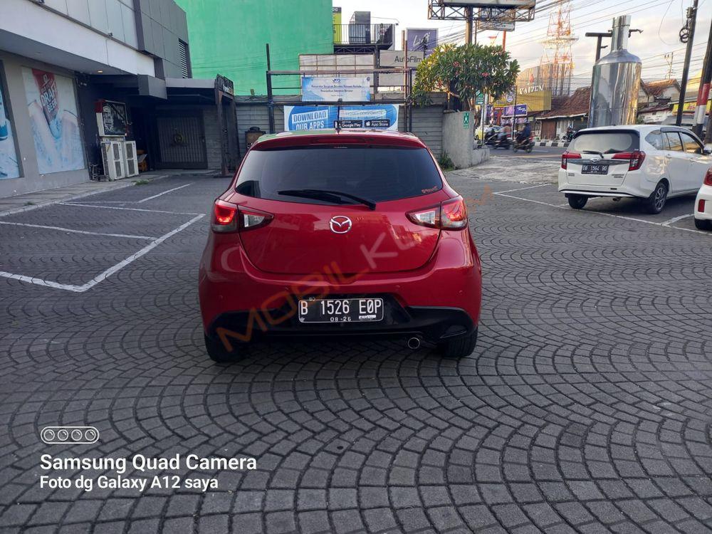 Mobil Mazda 2 Hatchback 2016