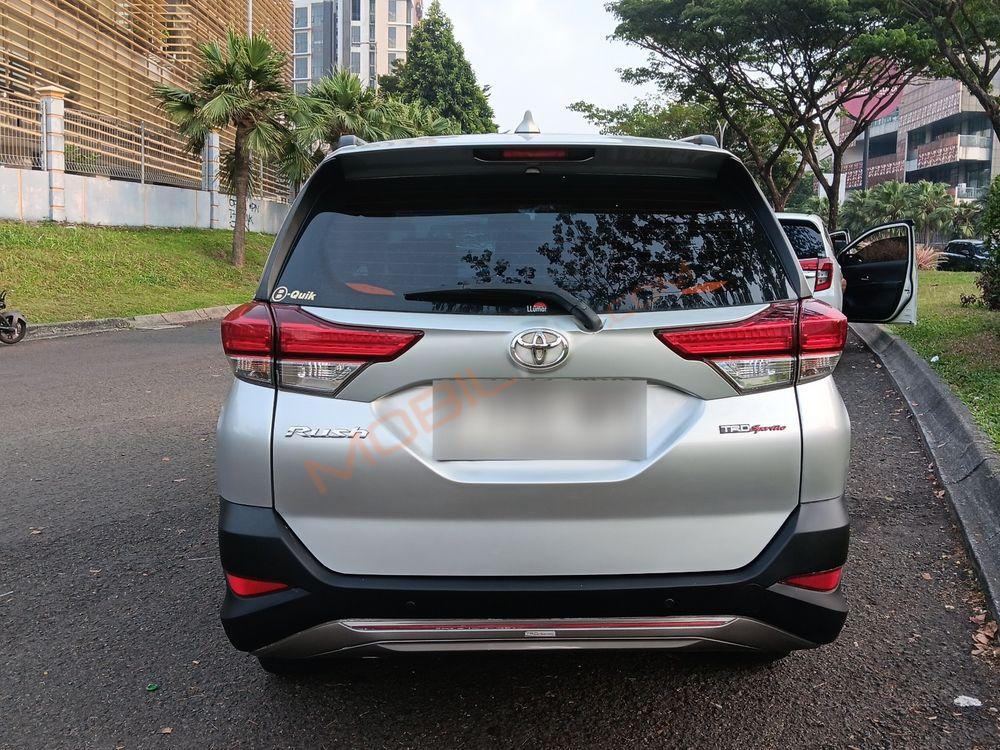 Mobil Toyota Rush 2018