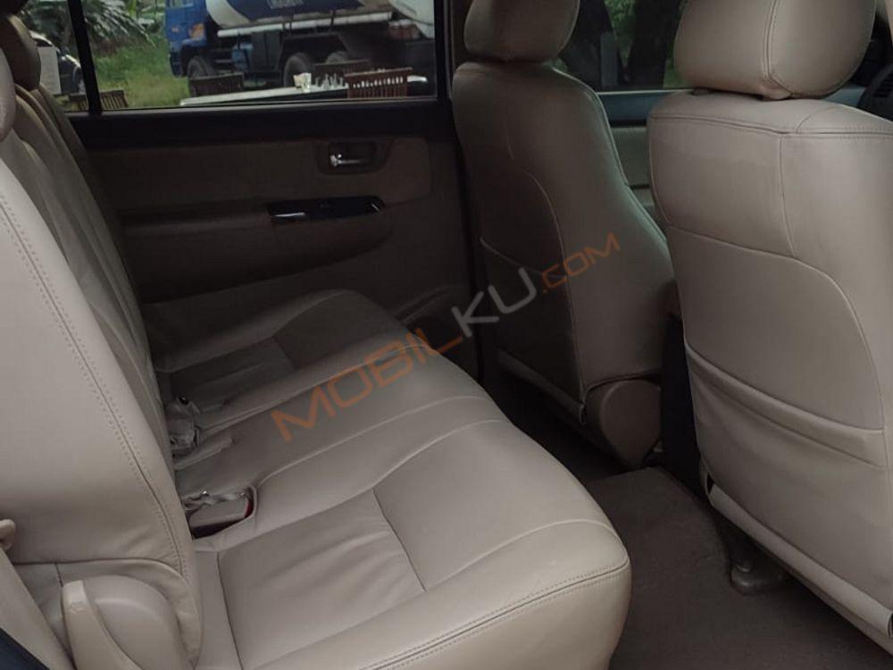 Mobil Toyota Fortuner 2013