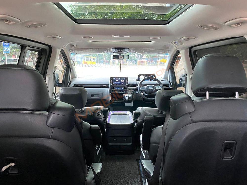 Mobil Hyundai Staria 2022