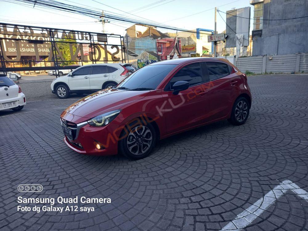 Mobil Mazda 2 Hatchback 2016