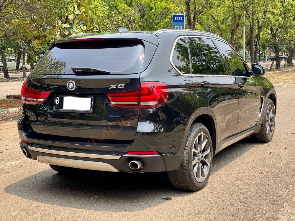 Mobil BMW X5 2015
