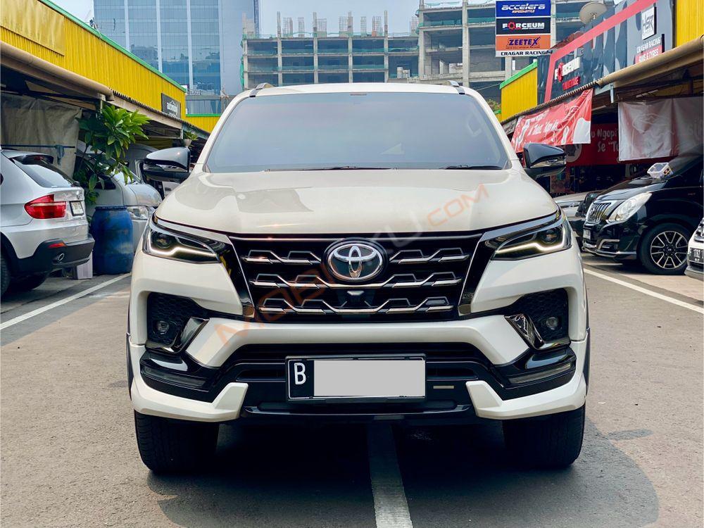 Mobil Toyota Fortuner 2022