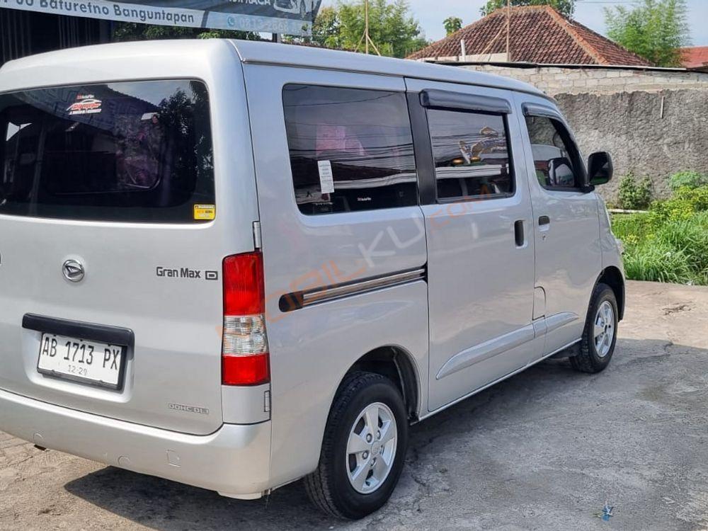 Mobil Daihatsu Gran Max 2019
