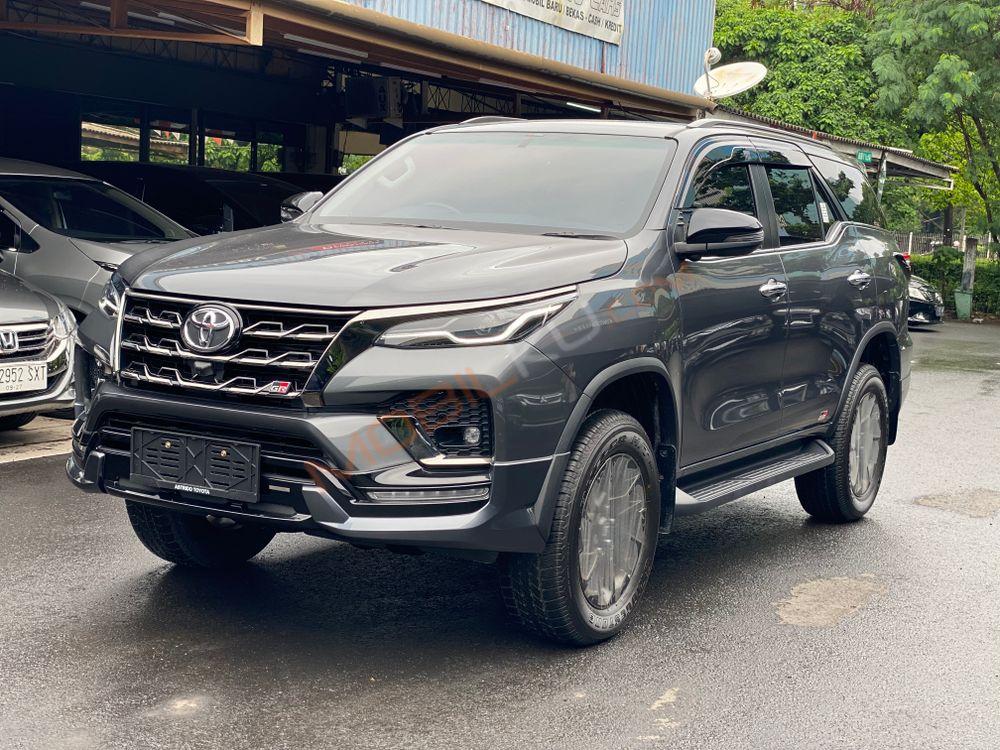 Mobil Toyota Fortuner 2023
