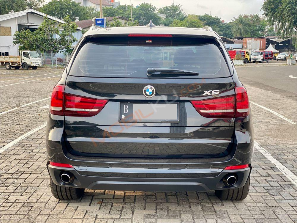 Mobil BMW X5 2015