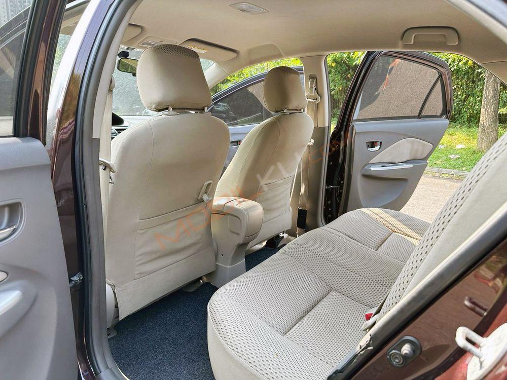 Mobil Toyota Vios 2010