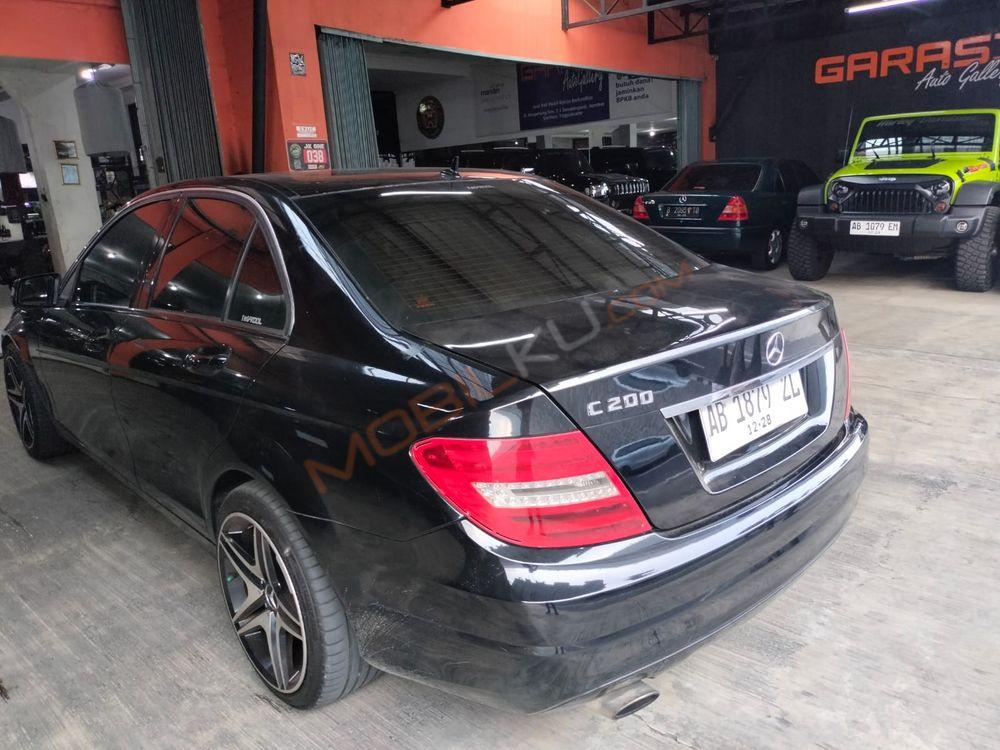 Mobil Mercedes-Benz C-Class 2013