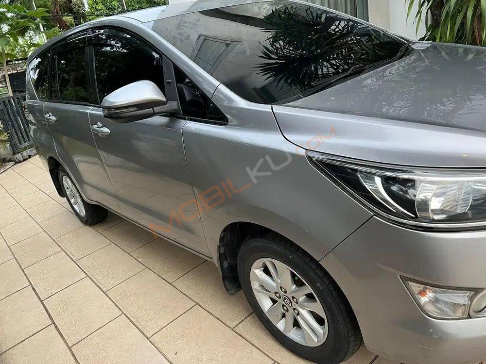 Mobil Toyota Kijang Innova 2019