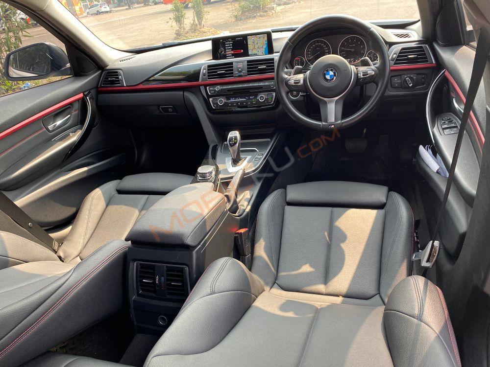 Mobil BMW 3 Series 2016