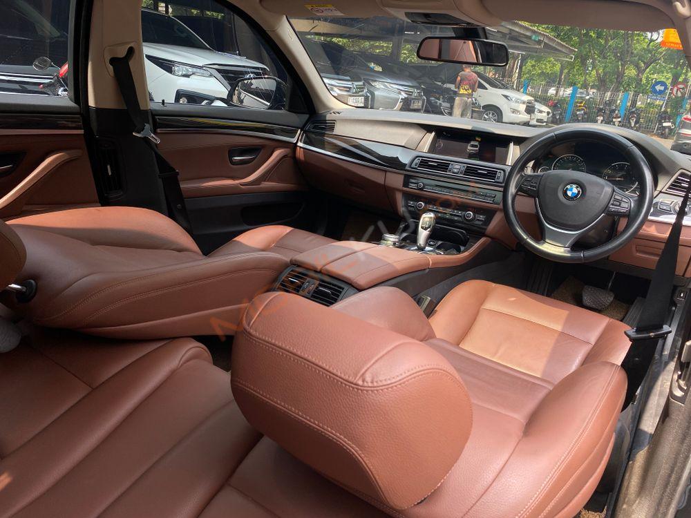 Mobil BMW 5 Series 2016