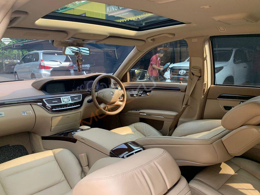 Mobil Mercedes-Benz S-Class 2011