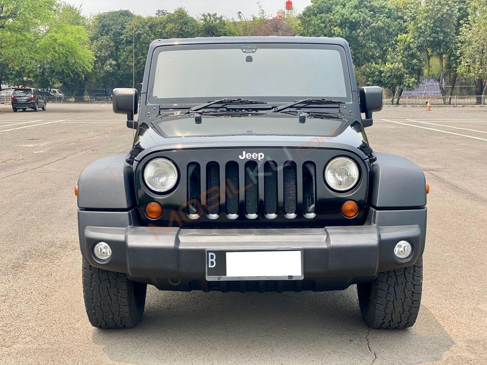 Mobil Jeep Wrangler 2011