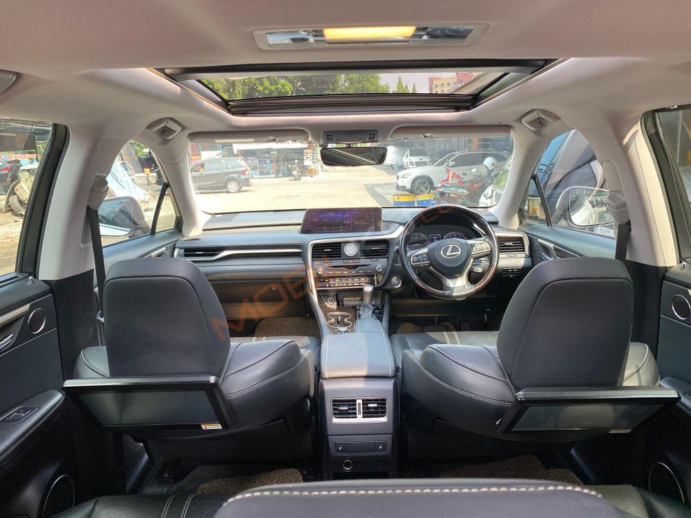 Mobil Lexus RX 2018