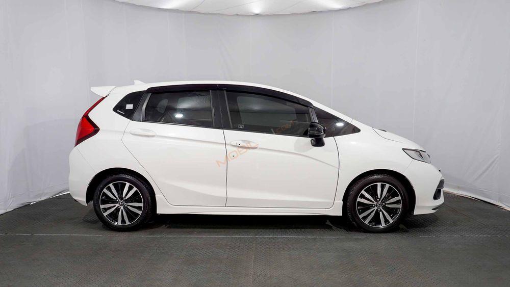 Mobil Honda Jazz 2018