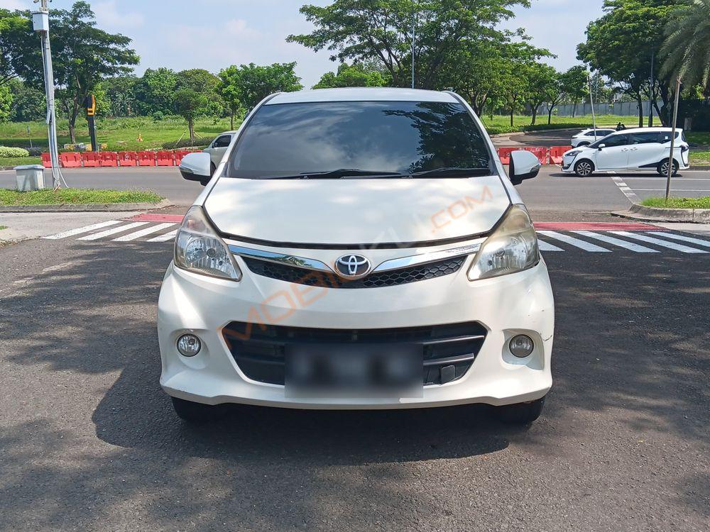 Mobil Toyota Avanza 2015